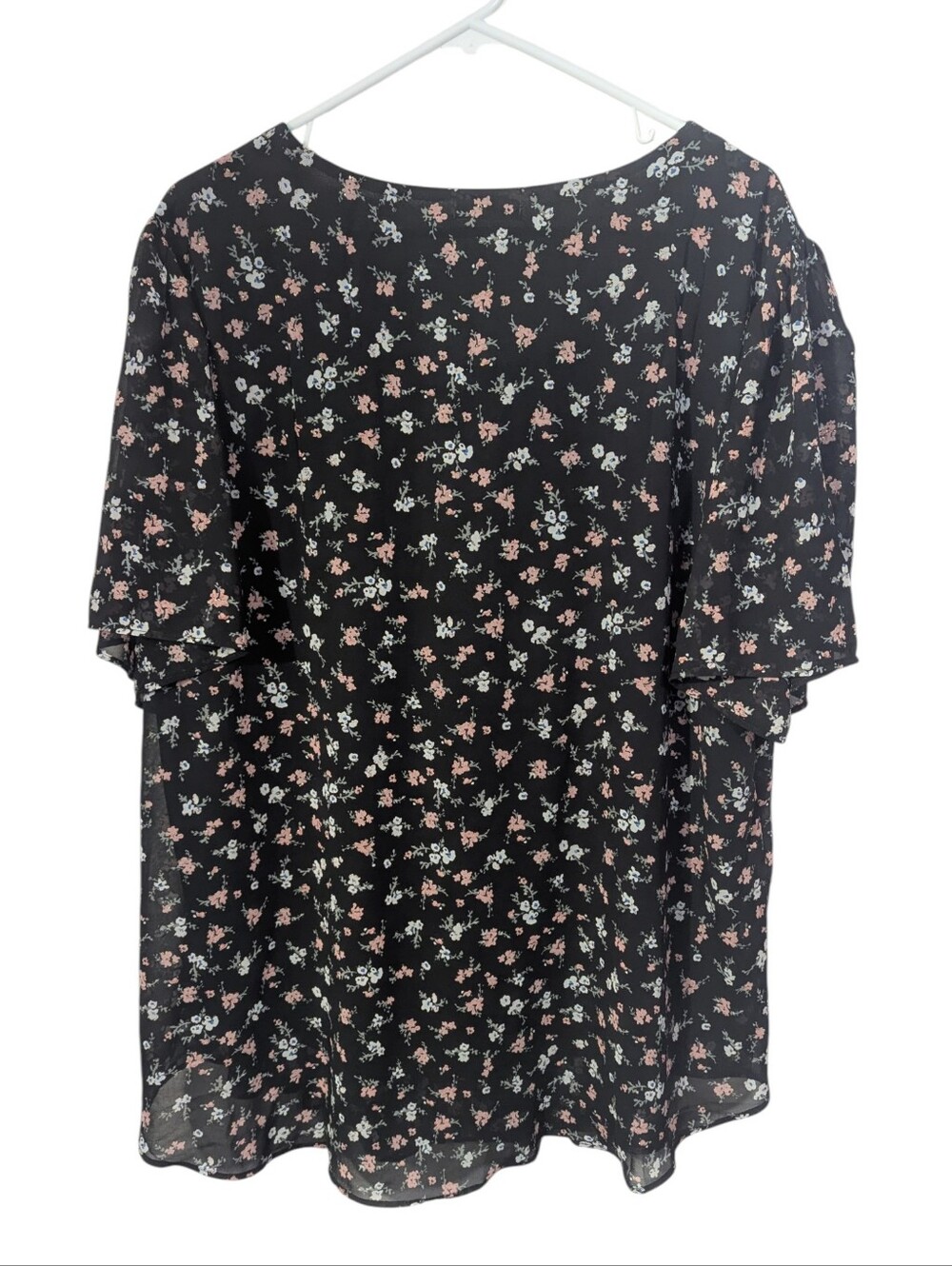 Plus Size Chiffon Short Sleeve Top - Picture 3 of 6